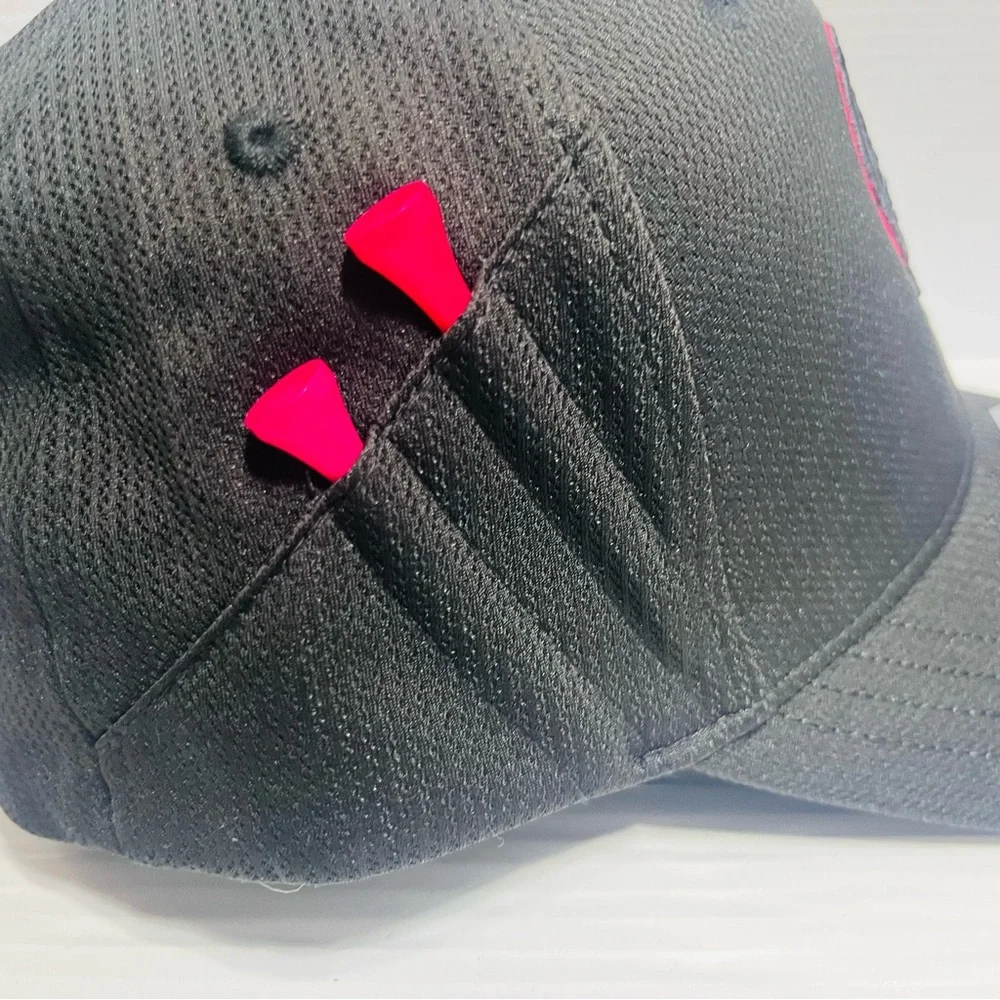 Bonk Golf Men’s Fitted Golf Hat w/Tee Holder & Magnetic Ball Marker Size - M-L - Picture 6 of 9